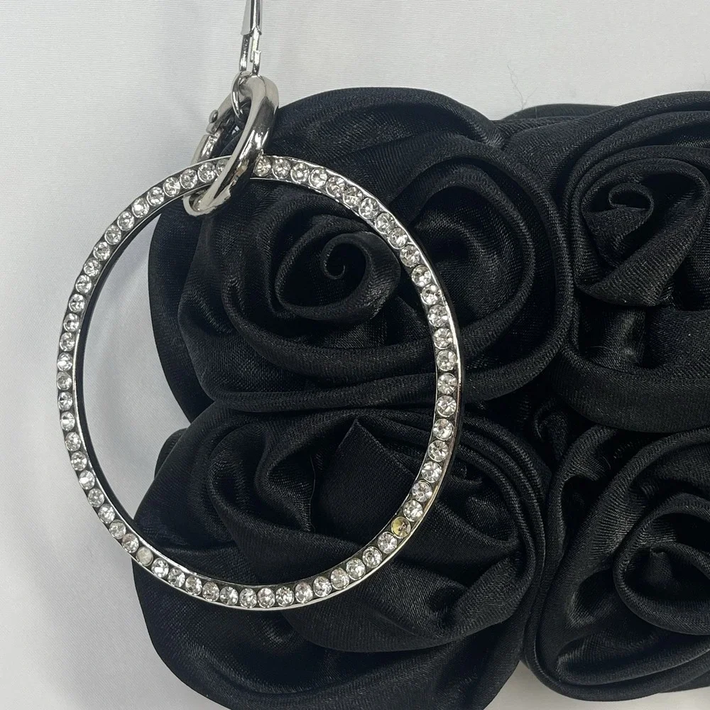N/A elegant black